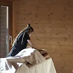 Holzhotel Forsthofalm מלון לאוגנג