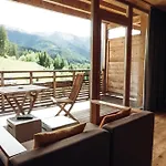 מלון Holzhotel Forsthofalm 4*