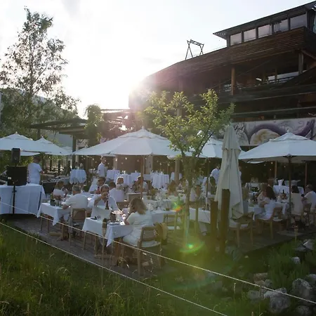 Holzhotel Forsthofalm Szálloda 4*