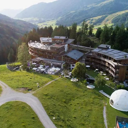 Holzhotel Forsthofalm מלון 4*