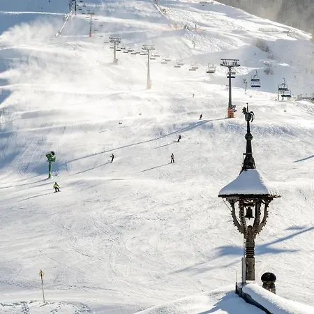 Holzhotel Forsthofalm 4*