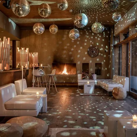 Holzhotel Forsthofalm 4*