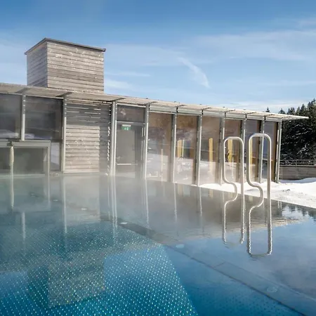 Holzhotel Forsthofalm מלון