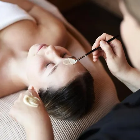 Hotel Holzhotel Forsthofalm 4*