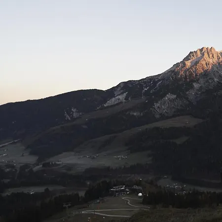 Holzhotel Forsthofalm 4* Leogang