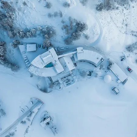 Holzhotel Forsthofalm 4* לאוגנג