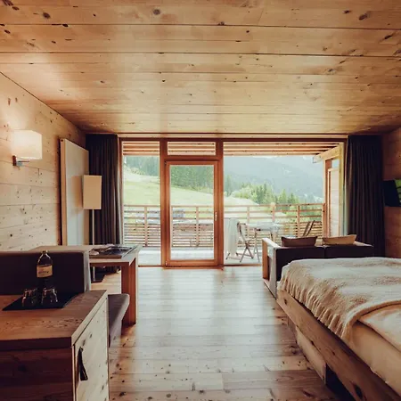 Hotel Holzhotel Forsthofalm