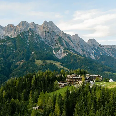 Holzhotel Forsthofalm Hotel Leogang