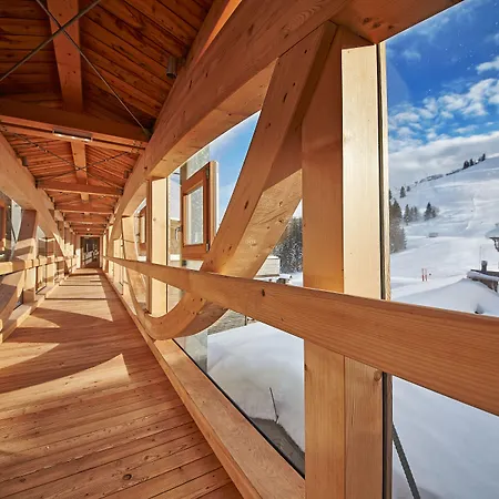 Holzhotel Forsthofalm מלון