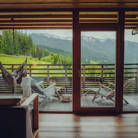 Holzhotel Forsthofalm