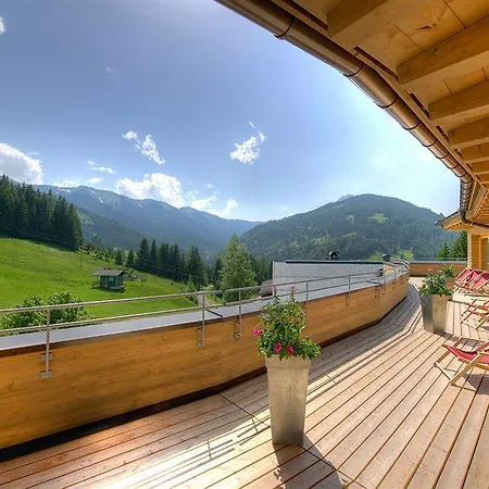 Holzhotel Forsthofalm 4*