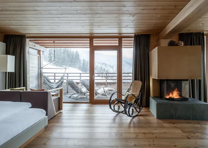 Holzhotel Forsthofalm Leogang