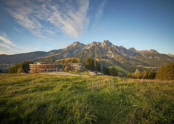 Holzhotel Forsthofalm 4*