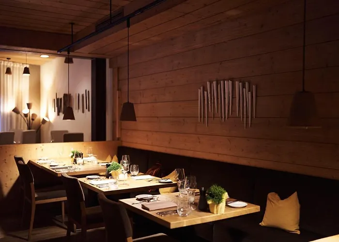 Hotel Holzhotel Forsthofalm 4*