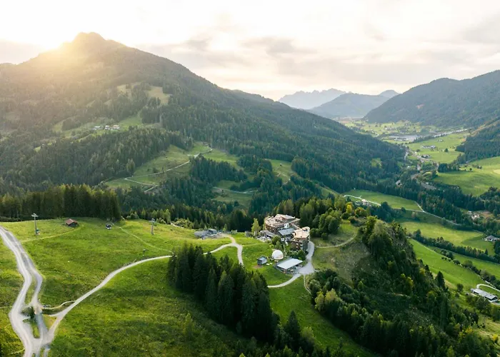 Holzhotel Forsthofalm 4*