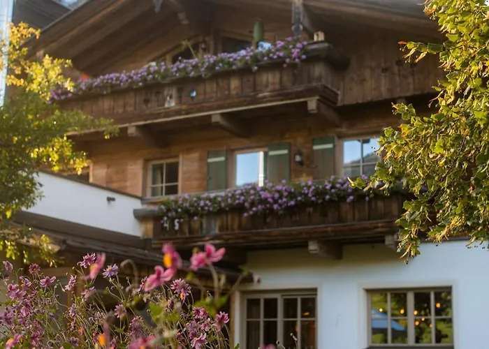 Hotel Holzhotel Forsthofalm