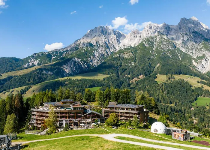 Holzhotel Forsthofalm