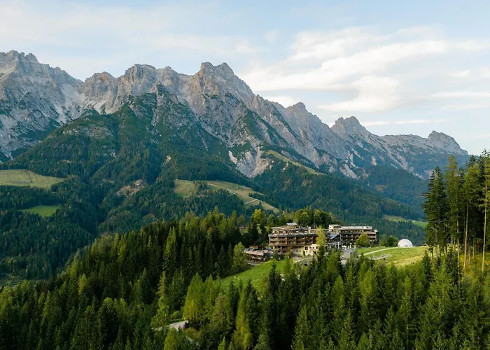 Holzhotel Forsthofalm Hotel Leogang