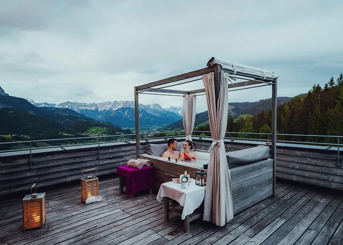 Holzhotel Forsthofalm Hotel Leogang