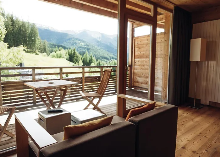 Hotel Holzhotel Forsthofalm 4*