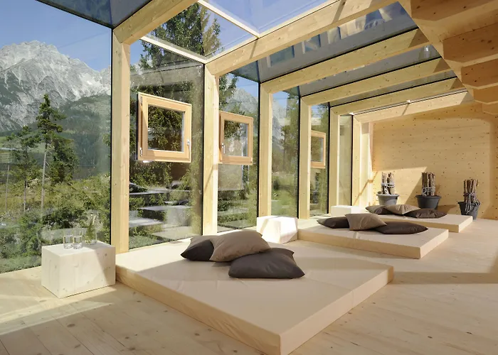 Holzhotel Forsthofalm 4*